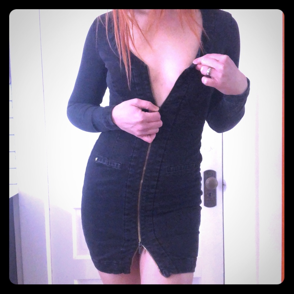 Supertrash stretchy black denim dress. Hottt 🔥